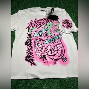 Hellstar Men's Graphic Tee in Pink and White